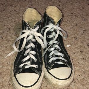 Black and white converse